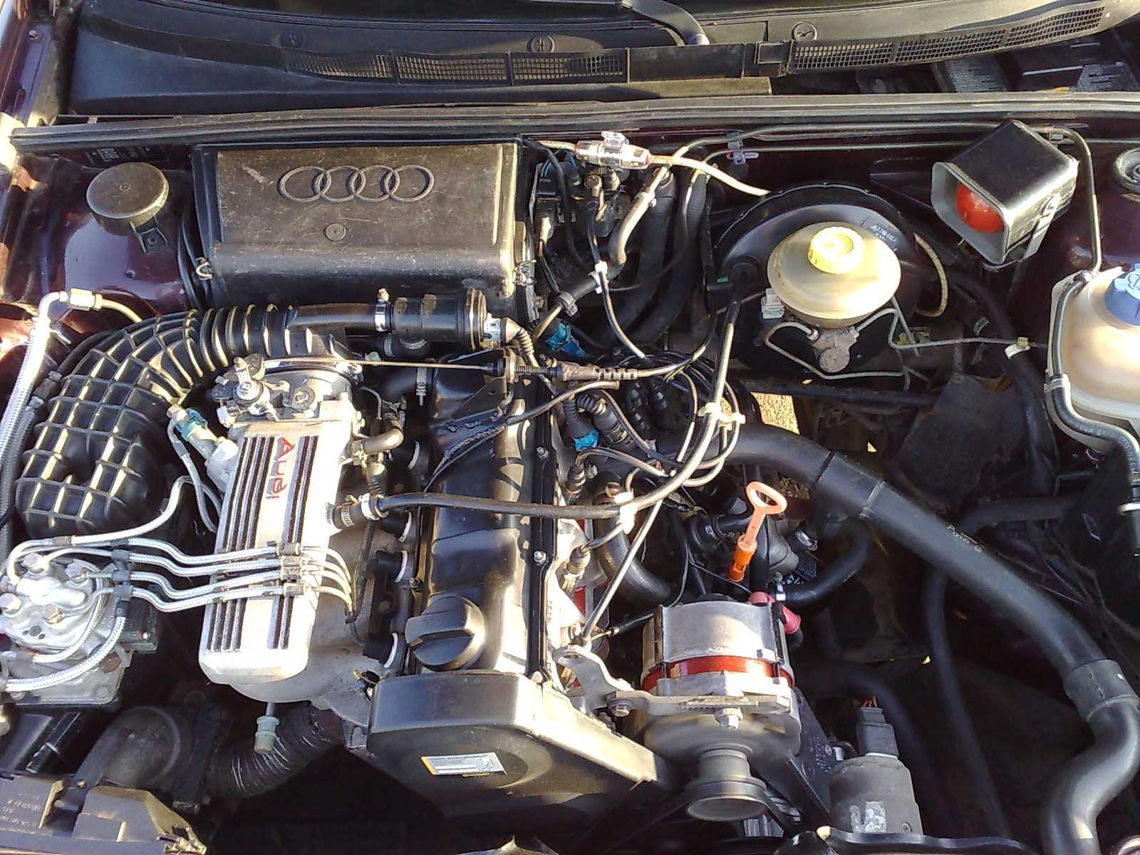 Audi 80 b3 двигатели. Ауди 80 2.0 инжектор. Ауди 80 двигатель 2.0. Двигатель Ауди 80 2.2. Двигатель Ауди 80 б4.