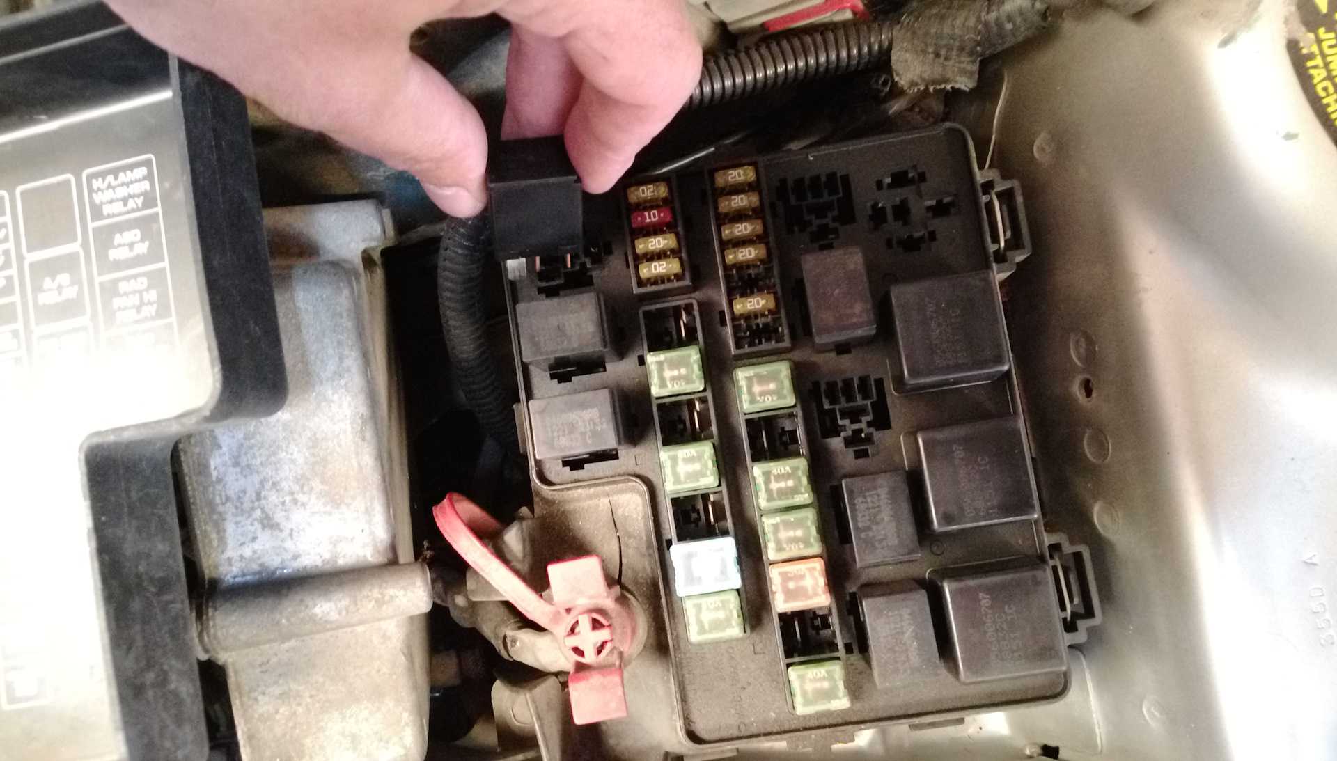 Fuses and relays dodge stratus (jr; 2001-2006)